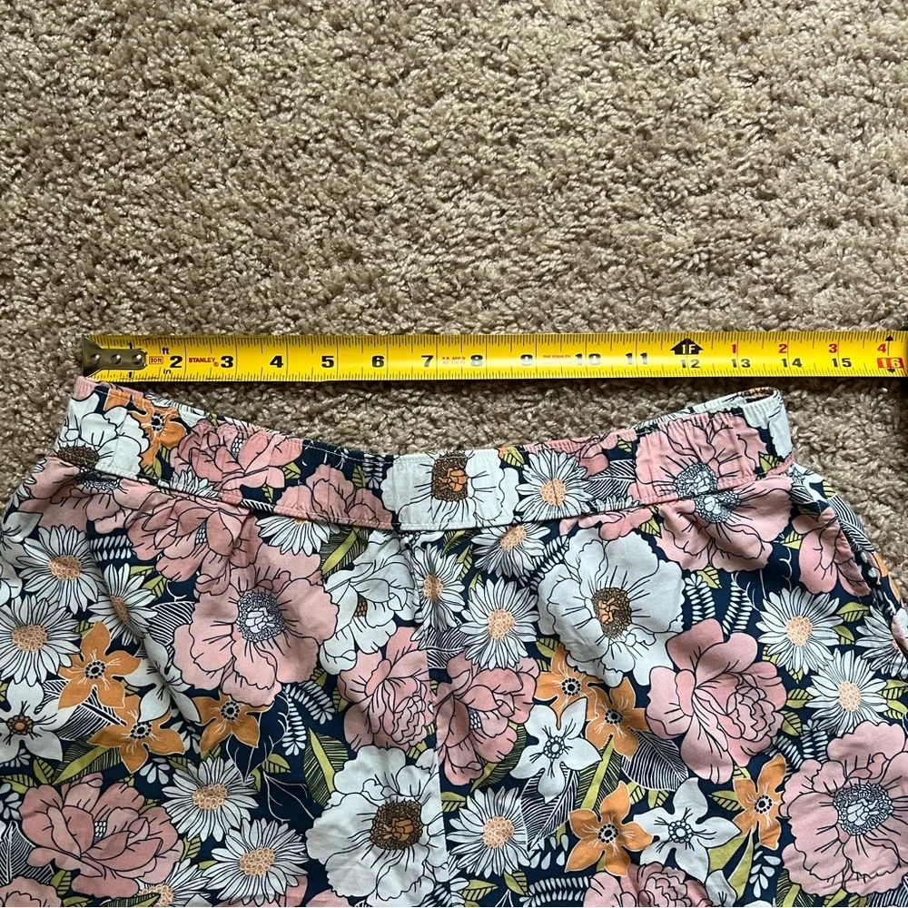 Vans floral shorts - Picture 3 of 9
